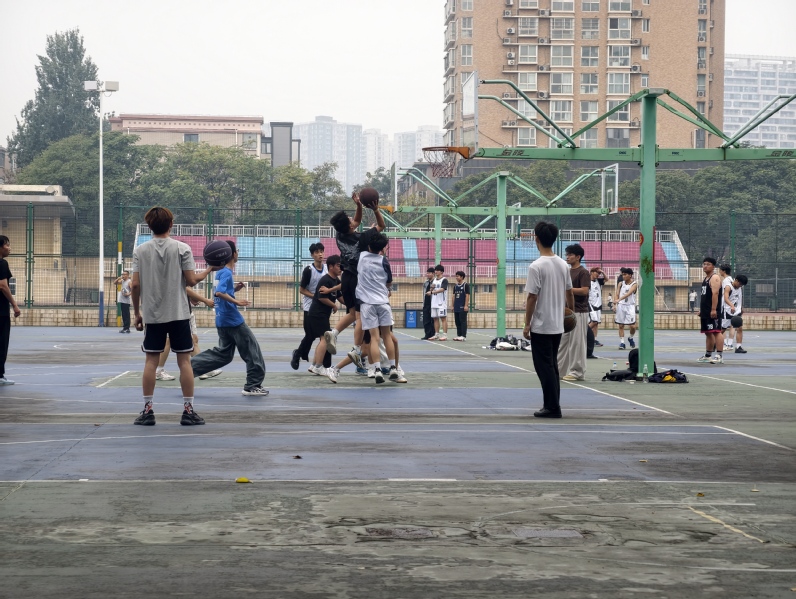 【“暖”“新”成长】软件学院举办2026级“新生杯”篮球赛